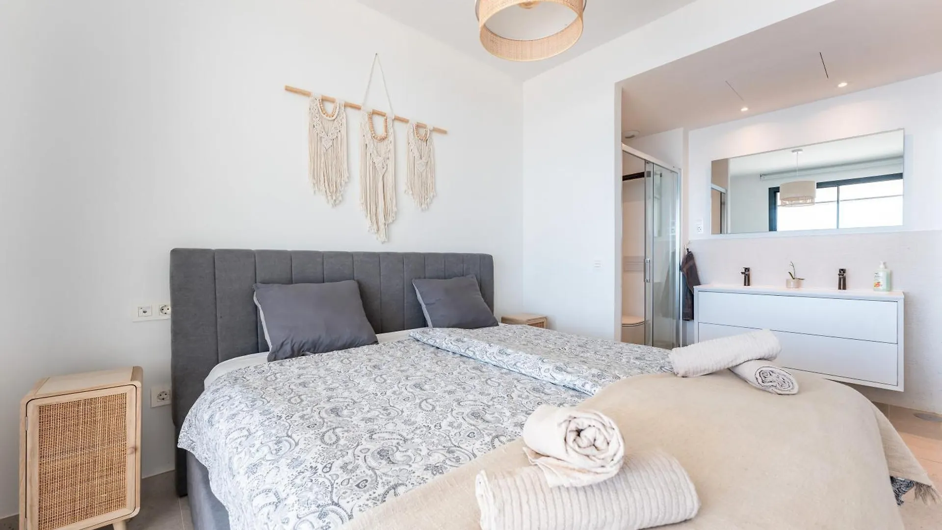شقة Seaviews Reserve Higueron فوينخيرولا إسبانيا